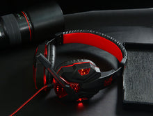 Carregar imagem no visualizador da galeria, Headset gamer com microfone e luz de led